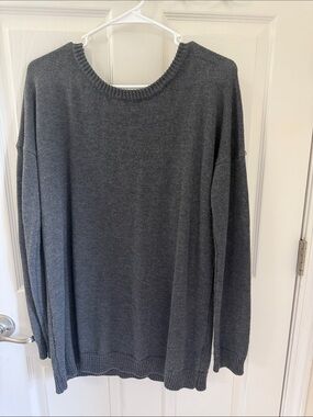 Lulu's Men's Charcoal Gray Crewneck Sweater